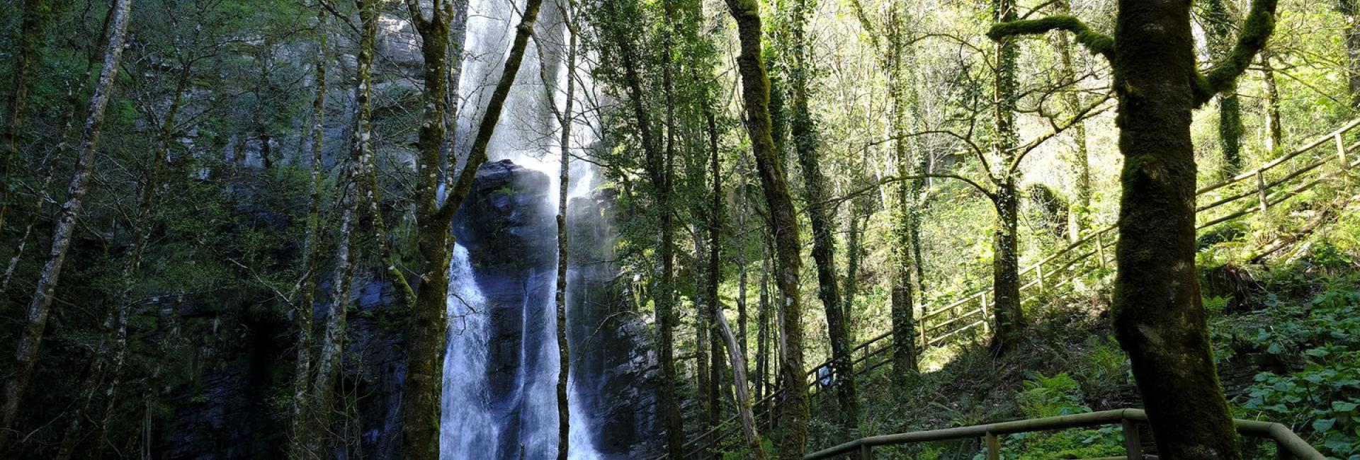 Seimeira de Vilagocende's waterfall