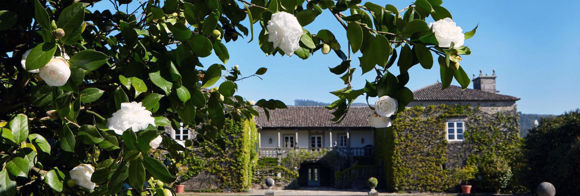 Pazo [traditional Galician manor house] Pegullal