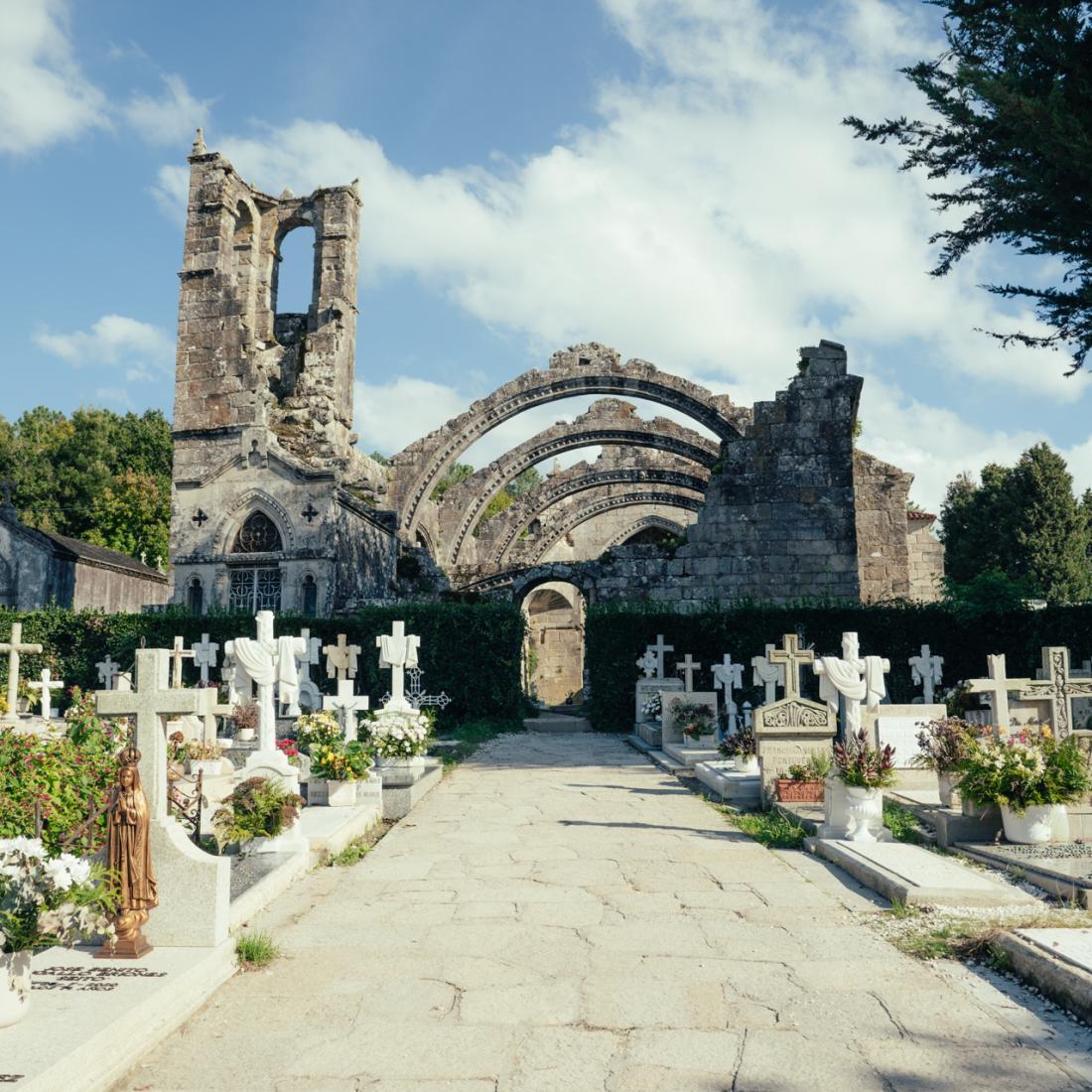 Cemiterio de Santa Mariña de Dozo en Cambados