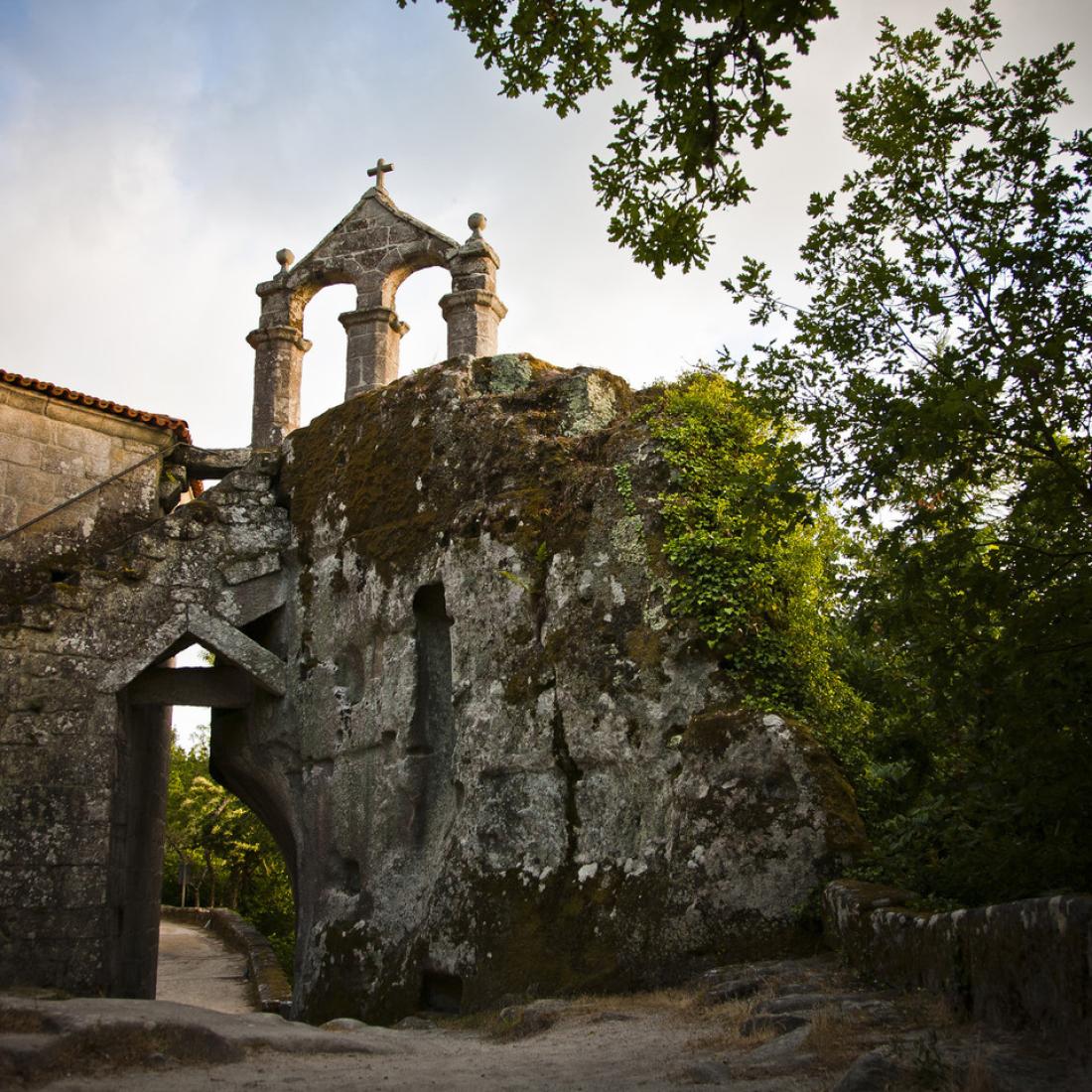 Mosteiro de San Pedro de Rocas
