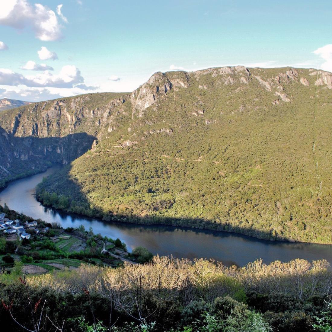 Serra da Enciña da Lastra