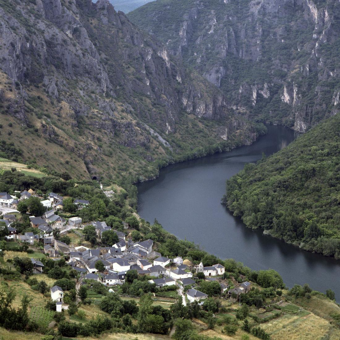 Serra da Enciña da Lastra