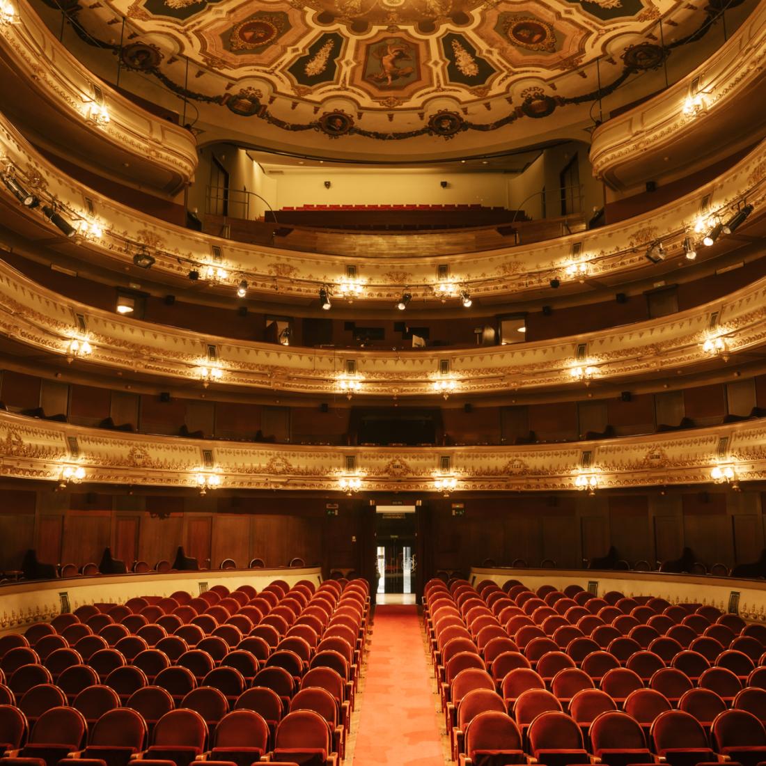 Teatro Rosalía de Castro