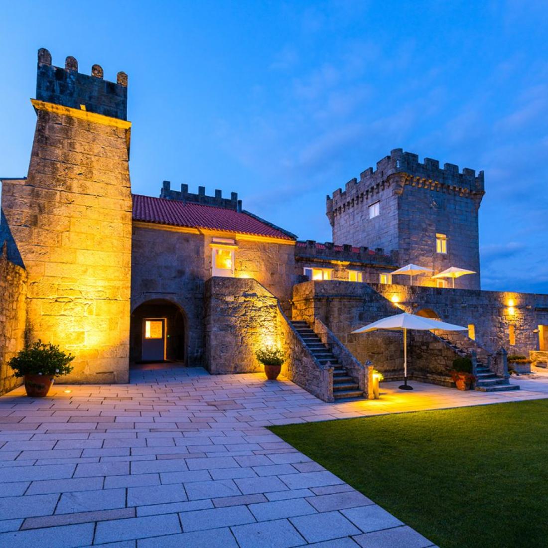 Torre de Tebra. Hotel 