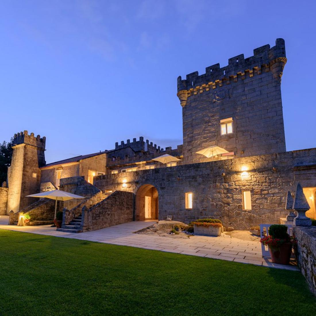 Torre de Tebra. Hotel 