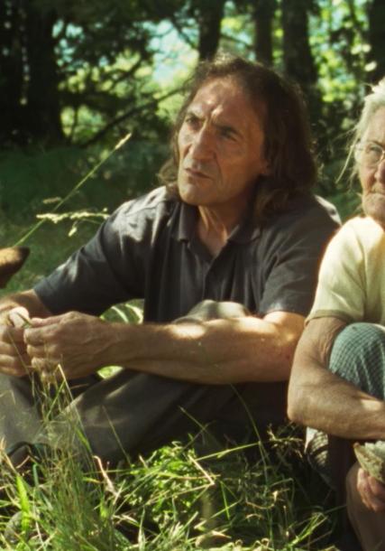 Amador con súa nai e a cadela Lúa