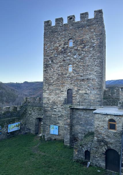 Doiras Castle