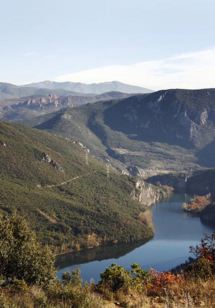 Enciña da Lastra mountain range