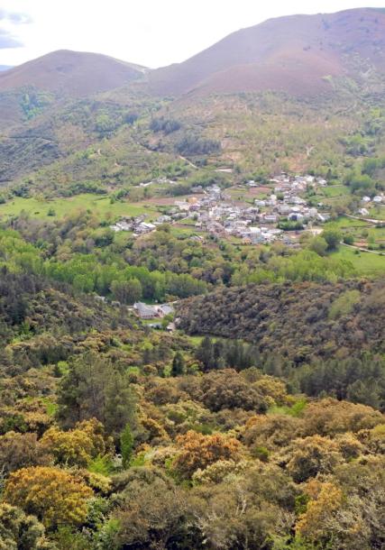 Enciña da Lastra mountain range